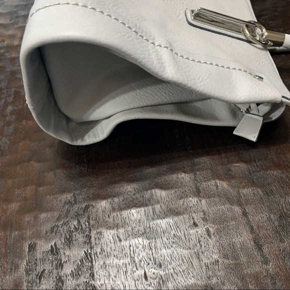 🥳HP🥳Charming Charlie light gray satchel bag - Picture 12 of 15